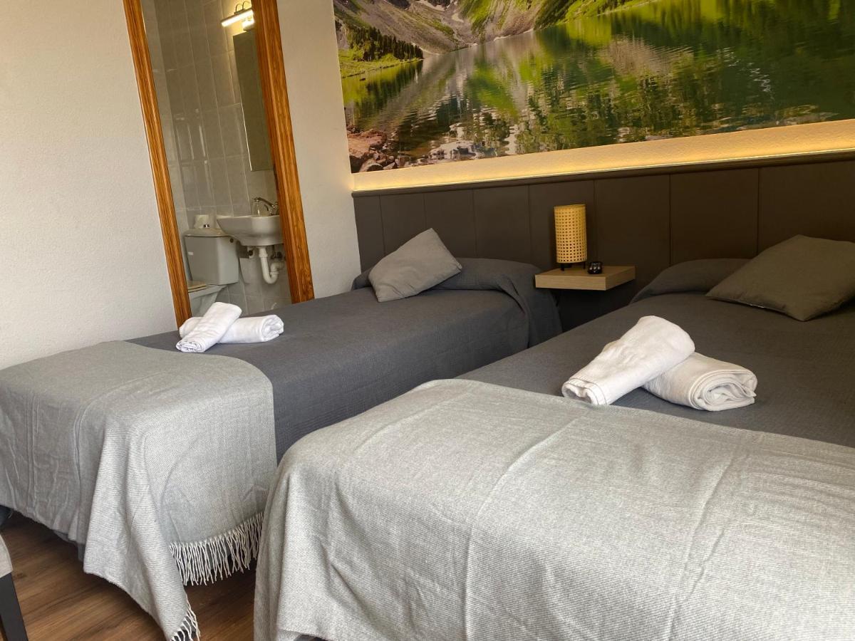 Hostal Restaurante Rio Ubierna Quintanilla-Vivar Dış mekan fotoğraf